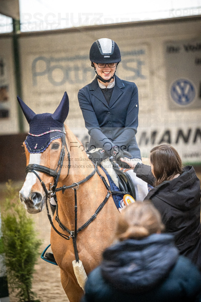 DOS_0004 | Entdecke hochwertige Reitturnierfotos von Foto Oger. Professionell, emotional und authentisch – jetzt Lieblingsmomente im Shop bestellen.Deutschlandweite Turnierfotografie. - Realisiert mit Pictrs.com