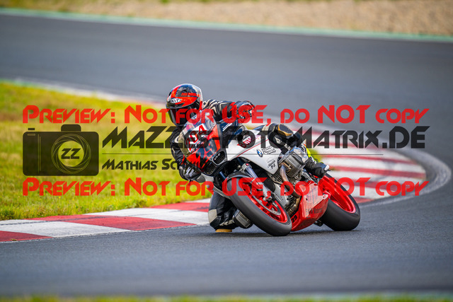 MaZZes_FotoMatrix_240724_6007705_2-200 | ROT