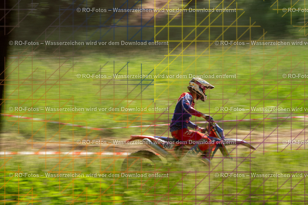 Wolfshausen 3 Lauf -1064 | Sportfotografie von RO-Fotos: Motorsport, Motocross, Enduro, Laufveranstaltungen und Triathlon. Professionelle Fotos von Sportlern und Events. - Realisiert mit Pictrs.com