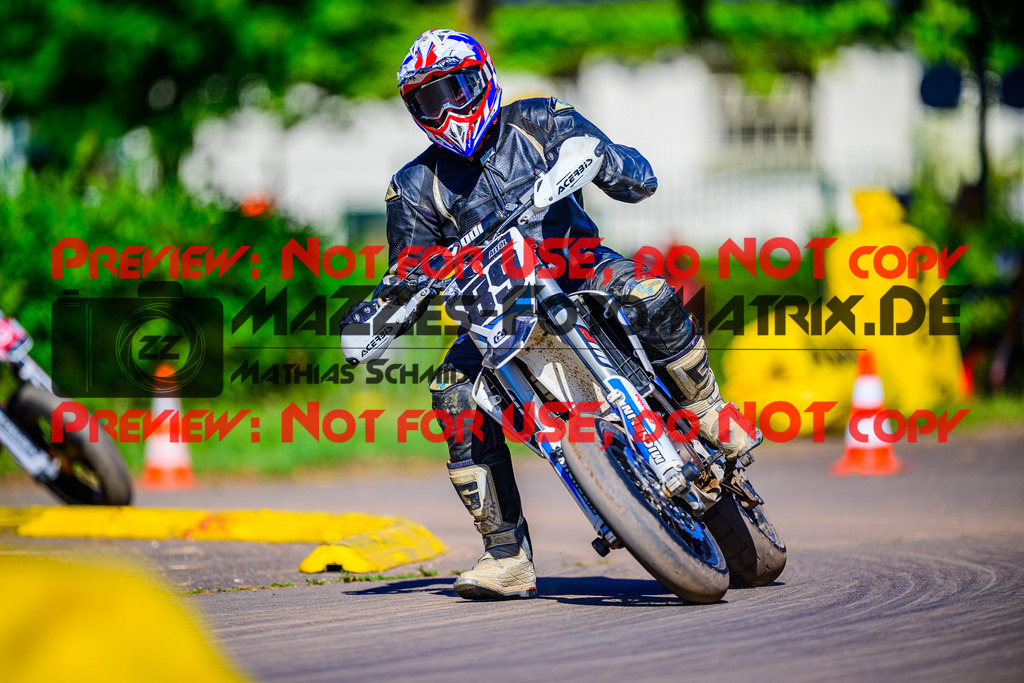 MaZZes_FotoMatrix_240816_6007705_2-84 | UE40