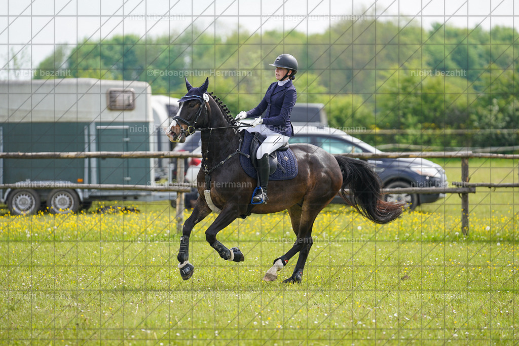 20230520-FAH05002 | Frühjahrsturnier, Landsberg am Lech, 2023, Reitclub Landsberg, Turnierbilder, Fotos Turnier Landsberg, Fotoagentur Herrmann, Turnierfotografen Bayern, Reitsport Fotograf, Pferde Fotograf