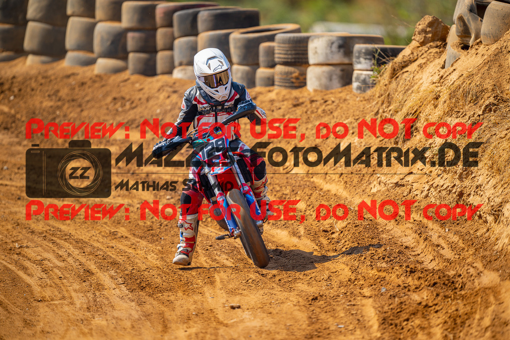 MaZZes-Fotomatrix-20260815-605262 | ROOKIES