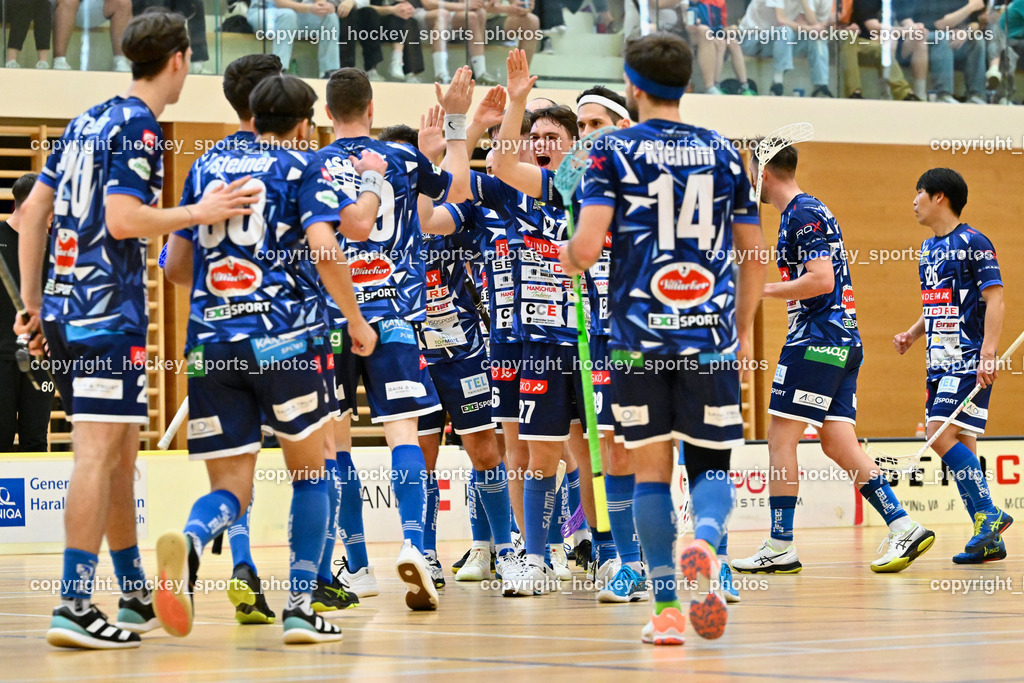 VSV Unihockey vs. Wiener Floorballferein 6.4.2024 | Jubel VSV Unihockey, VSV Unihockey vs. Wiener Floorballferein 6.4.2024, VSV Unihockey vs. Wiener Floorballferein  am 06.04.2024 in Villach (Ballspielhalle St. Martin), Austria, (Photo by Bernd Stefan)