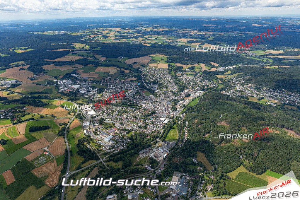 Aktuelles Luftbild von  Naila Kauf mit Lizenz / Bildrechten möglich- Die Luftaufnahme wurde 2021 mittels UL-Flugzeug erstellt ( keine Drohne ) - hochauflösende Kamera-Systeme von  Canon -Beste Qualität - Für grossformatige Ausdrucke geeignet. Die Geschenkidee !