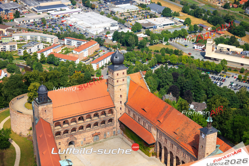 Die Luftaufnahme Plassenburg - Kulmbach wurde vom UL-Flugzeug (keine Drohne) aus fotografiert.Hohe Druck- Auflösung-die Geschenkidee!