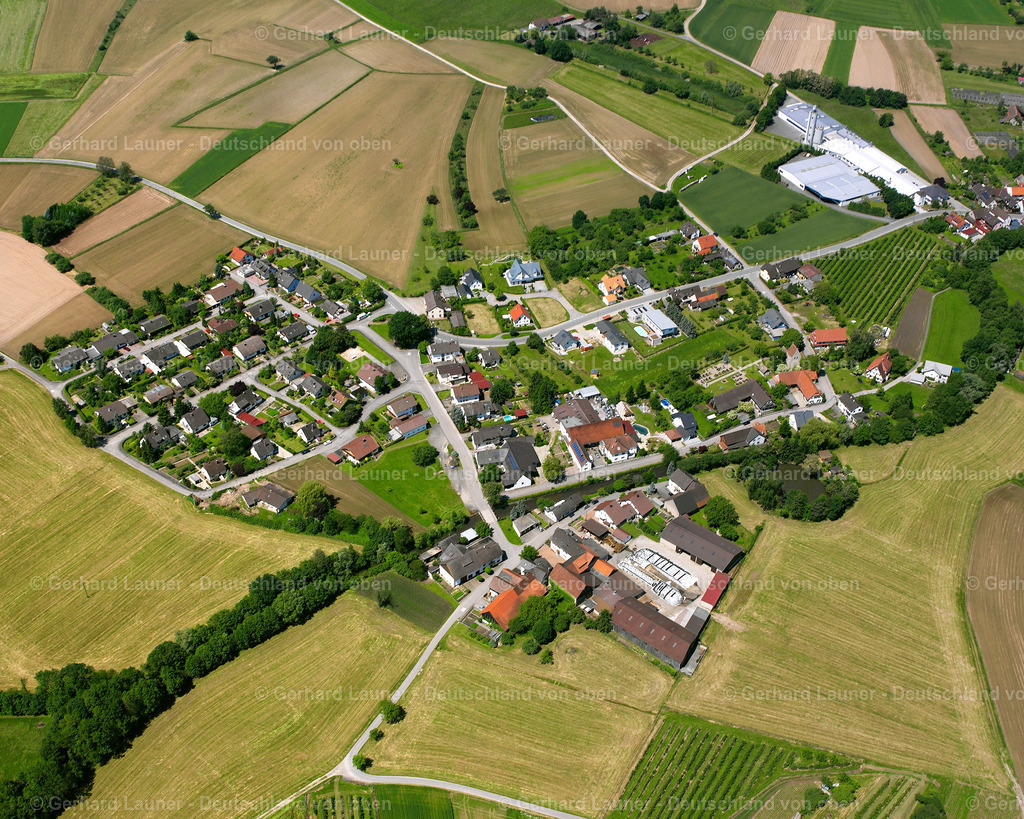 2626141 | Hausgereut RHEINBISCHOFSHEIM 09.06.2006 Wohngebiet einer Einfamilienhaus- Siedlung  in Rheinbischofsheim im Bundesland Baden-Württemberg, Deutschland // Single-family residential area of settlement  in Rheinbischofsheim in the state Baden-Wuerttemberg, Germany Foto: Gerhard Launer