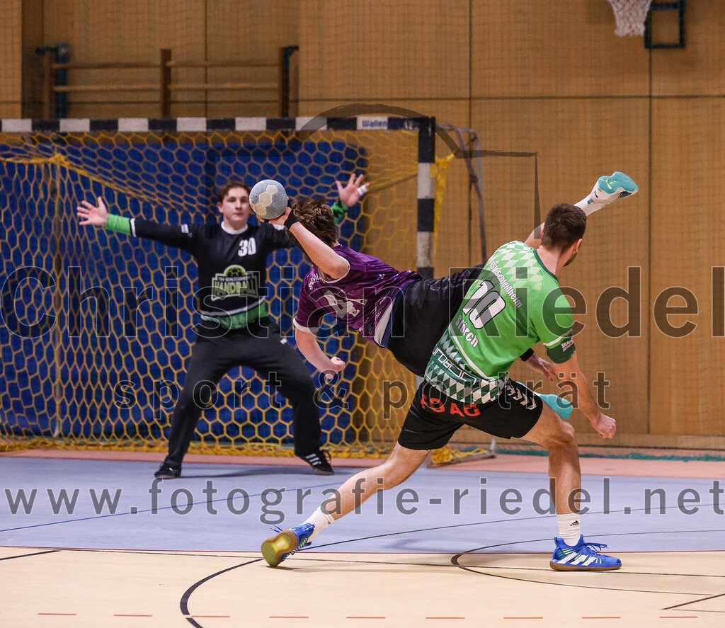 2025-03-15_031_SpVgg_Altenerding_gegen_TSV_Schleissheim | Erding, Deutschland, 15.03.2025:Handball, Bezirksoberliga Männer 2024 / 2025, 18. Spieltag, SpVgg Altenerding gegen TSV Schleißheim, Endergebnis: 32:27Torwart David Zillner (TSV Schleissheim, #30), Kilian Jödecke (SpVgg Altenerding, #41), Marco Störch (TSV Schleissheim, #10)Foto: Christian Riedel / fotografie-riedel.net
