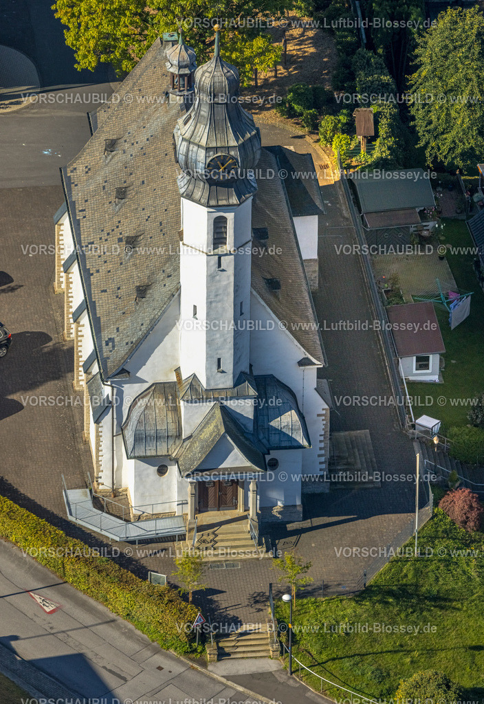 Balve230907731 | Luftbild, kath. St. Nikolaus-Kirche, Beckum, Balve, Sauerland, Nordrhein-Westfalen, Deutschland