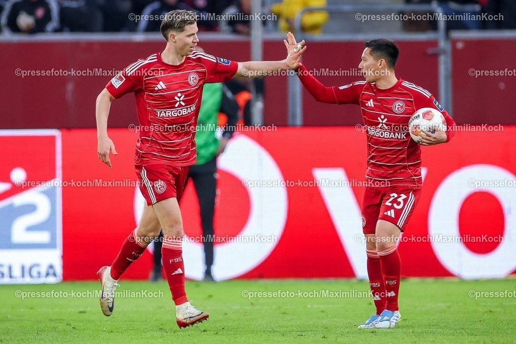 F9510042601091 | 10.04.2026, Fußball, Fortuna Düsseldorf - Holstein Kiel, 2. Fußball Bundesliga, Herren, Merkur Spiel-Arena, 29. Spieltag, Saison 2025 2026: Torjubel nach dem Tor zum 1:1 durch Torschütze Cedric Itten&nbsp;(Fortuna Düsseldorf #13)  zusammen mit  Shinta Appelkamp&nbsp;(Fortuna Düsseldorf #23)  DFB regulations prohibit any use of photographs as image sequences and or quasi-video.