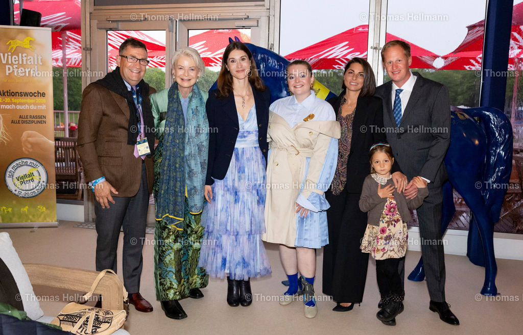 TH_Klaus Martin Rath_ Ann-Kathrin Linsenhoff_ Janina Linn Otto_ Marie Linsenhoff_ Fanziska_ Matthias Alexander Rath_37499 | Deutsches Spring- und Dressur-Derby 2026 am 13.05.26 in Hamburg, Klaus Martin Rath, Ann-Kathrin Linsenhoff, Janina Linn Otto, Marie Linsenhoff, Fanziska, Matthias Alexander Rath