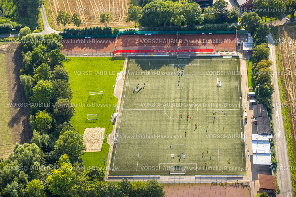 Beckum230805991Vellern | Luftbild, Sportanlage Elsterbergweg, Fußballplatz und Tennisplätze, Vellern, Beckum, Münsterland, Nordrhein-Westfalen, Deutschland