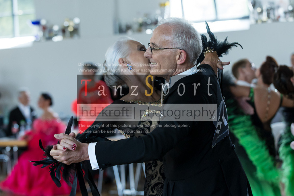 20240525_RL-Masters3-Std_4718 | Tanzsportbilder, Standardtanz, Lateintanz, WDSF, DTV, LTVB, dancecomp, goc, hessen tanzt, blaues band der spree, walzer, tango, wiener walzer, slowfox, quickstepp, samba, rumba, cha-cha-cha, paso doble. jive, hd-kroft photography, turniertanzsport