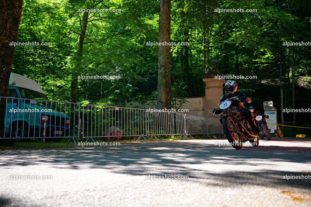 P1026074 | Erleben Sie atemberaubende, hochqualitative Fotos Ihrer Fahrt entlang der malerischen Alpenstraßen. Besuchen Sie alpineshots.com, um professionelle Aufnahmen Ihrer unvergesslichen Reise zu finden und zu kaufen - Realisiert mit Pictrs.com