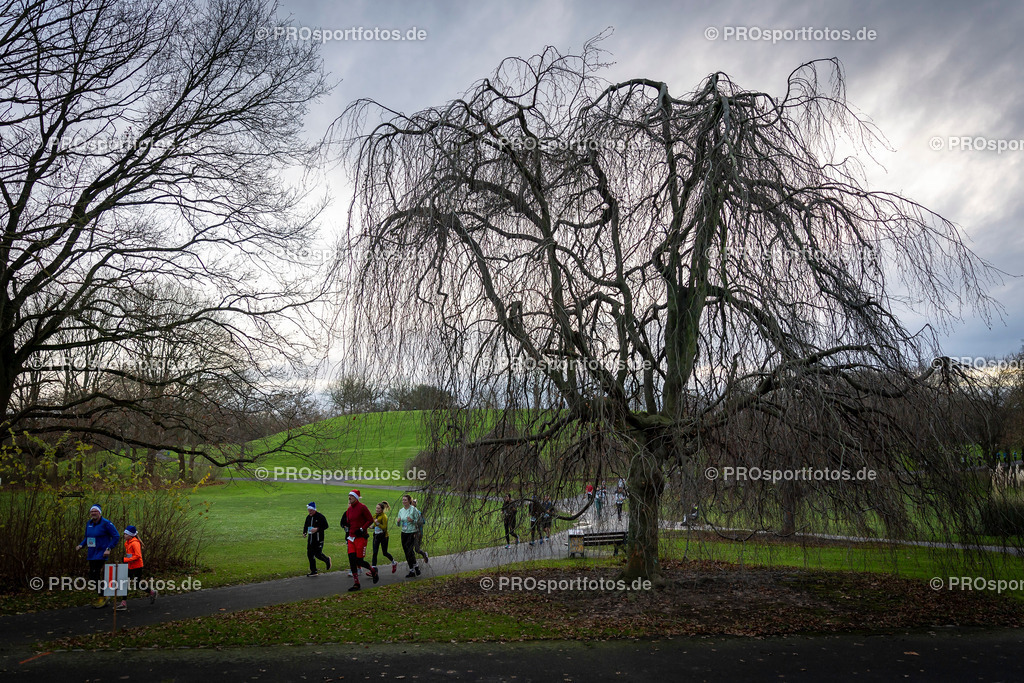 Bonner Nikolauslauf in Bonn, 08.12.2024 | Impressionen vom Bonner Nikolauslauf am 08.12.2024 in Bonn (Freizeitpark Rheinaue). Foto: BEAUTIFUL SPORTS/Axel Kohring