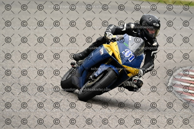 25bt02-1200 | markuskiefer.com - Realisiert mit Pictrs.com
