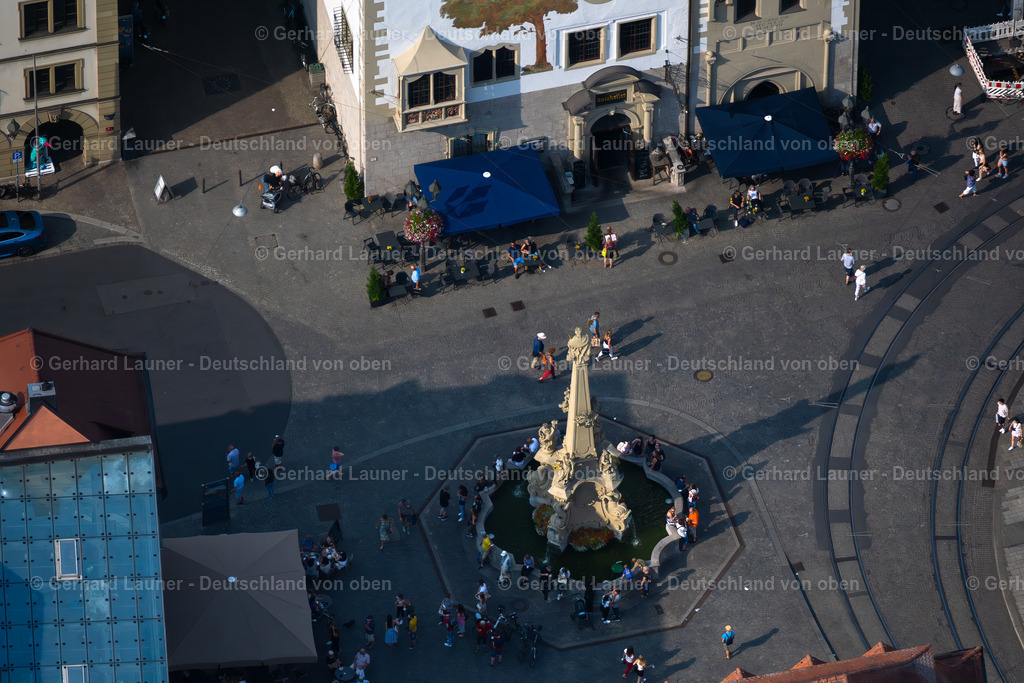 4047644 | Ruhepause am Vierröhrenbrunnen