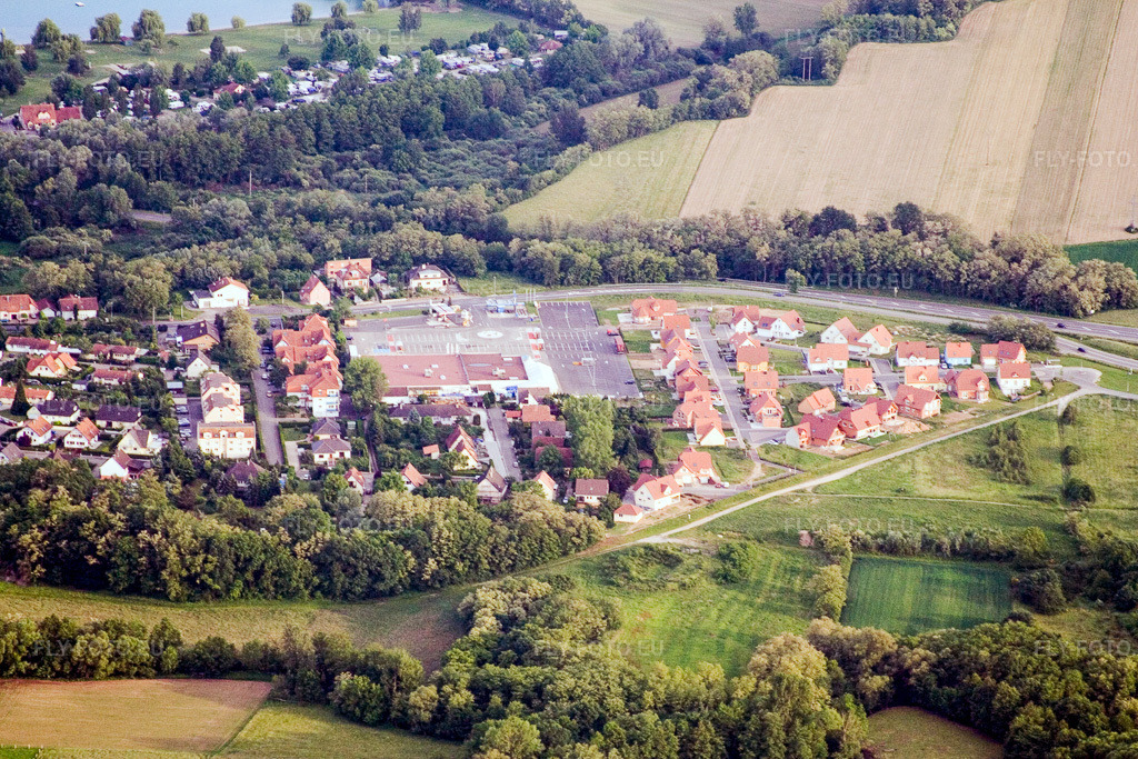 Vue aérienne: Vue de la ville à Lauterbourg dans le département Bas Rhin, France. Photo: IMG_2380.jpg prise le 04/06/2006 par Werner Riehm/FLY-FOTO.euRésolution de l'original: 3456 x 2304 px