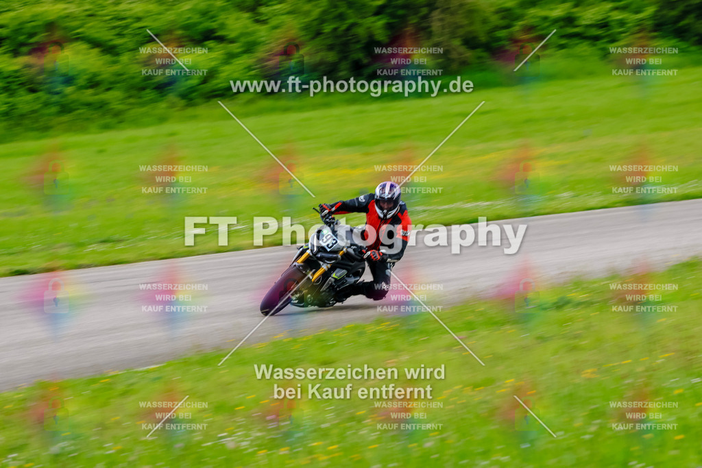 MotoTeam-3679 | Hier findet Ihr Bilder von Touristenfahrten auf der Nürburgring Nordschleife oder von anderen Veranstaltungen die ich besucht habe. Viel Spass beim Durch Schauen 