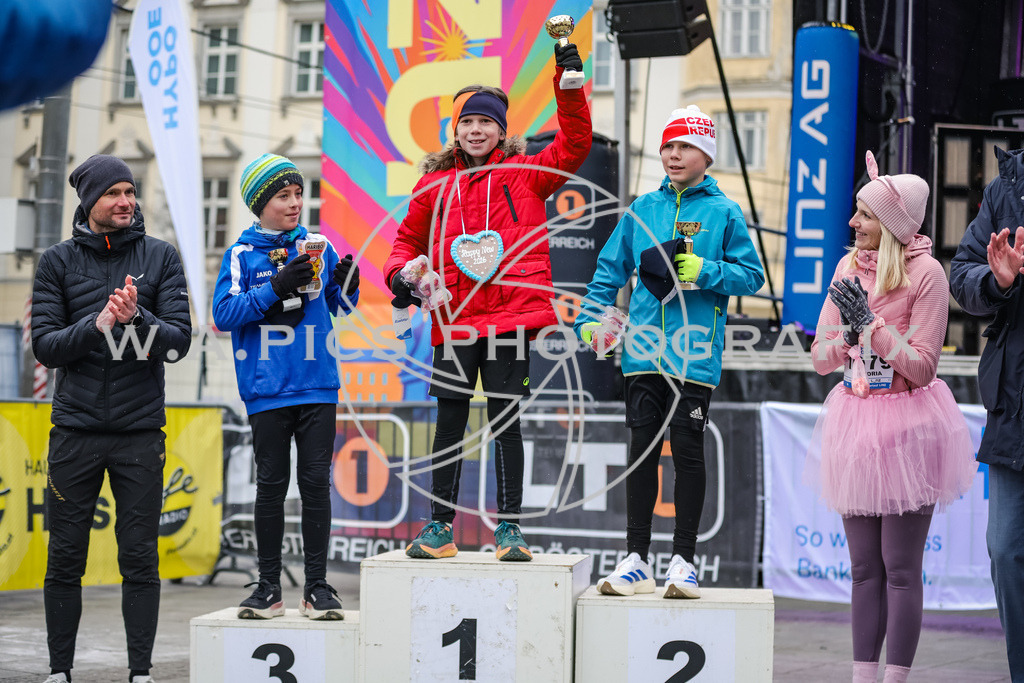 SILVESTERLAUF LINZ 25 | Linz, AUSTRIA, 31. Dezember 25, TRIRUN SILVESTERLAUF LINZ 25 , Image shows: 
Photo: WAPICS / BINDER Manuel