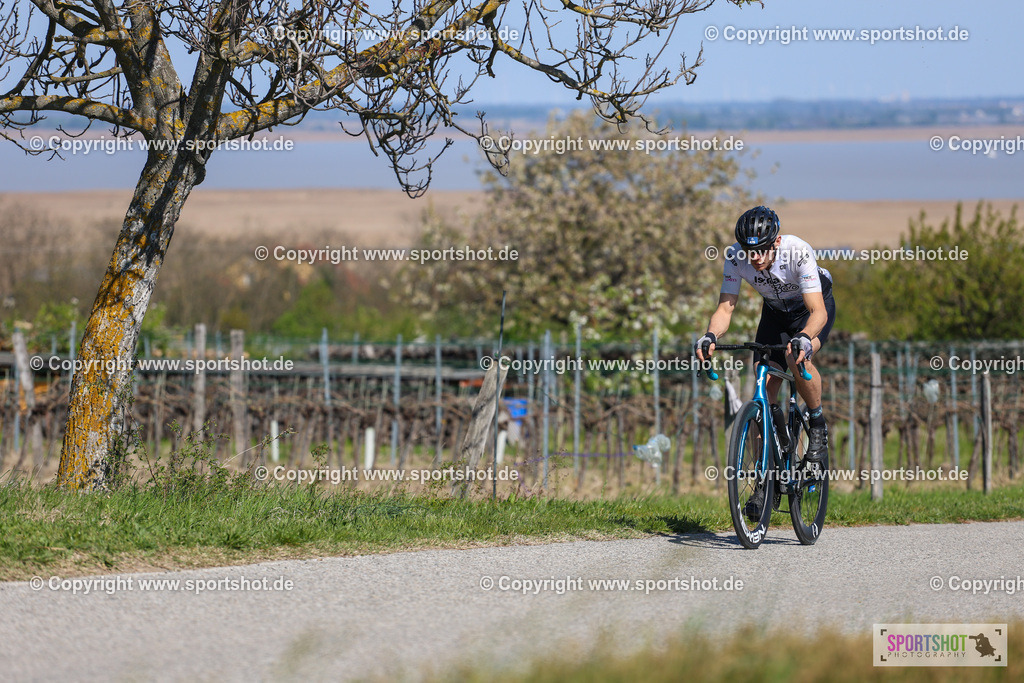 IMG_9778 | @sportshot_your_pictrs #yourpictures#roadtowm2029 #nrm #neusiedlerseeradmarathon #neusiedlersee #neusiedlerseetourismus #burgenland #mörbisch #nrm26 #burgenlandtourismus #voglundco #poweredbyburgenlandtourismus #radsport #rad #marathon #ucigranfondo #visitburgenland #ucigranfondoworldseries