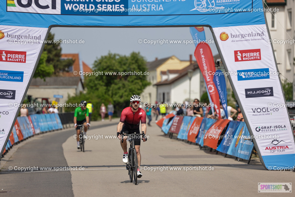 VJ__9598 | Neusiedlersee Radmarathon 2026@sportshot_your_pictrs #yourpictures#roadtowm2029 #nrm #neusiedlerseeradmarathon #neusiedlersee #neusiedlerseetourismus #burgenland #mörbisch #nrm26 #burgenlandtourismus #voglundco #poweredbyburgenlandtourismus #radsport #rad #marathon #ucigranfondo #visitburgenland #ucigranfondoworldseries