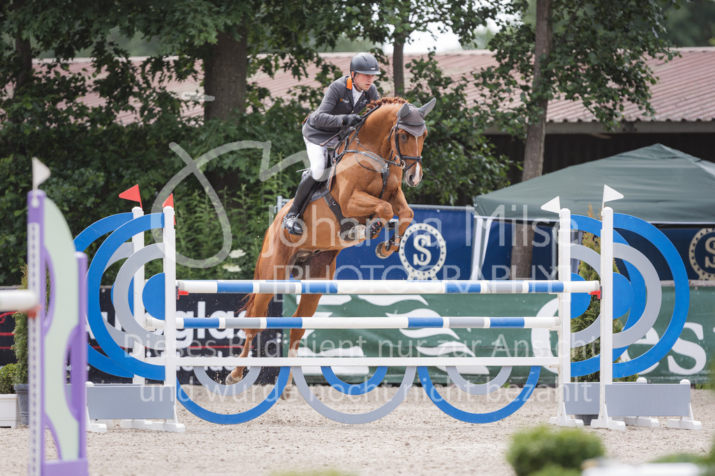 220614_Mühlen_SprPfM-644 | Late Entry Mühlen
Springprüfung Kl.M* 6-8j. Pferde gl. Einlaufprüfung für 6j. Pferde
14.06.2022