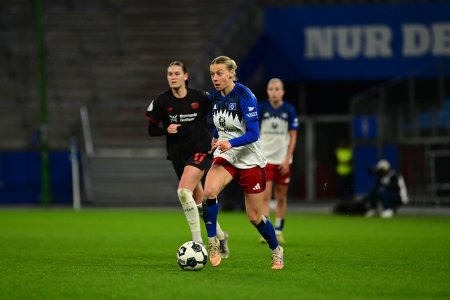 Fußball I Frauen I Saison 2025-2026 I DFB-Pokal I Achtelfinale I Hamburger SV - Bayer 04 Leverkusen I 18695 | Der Sportfotograf. - Realisiert mit Pictrs.com