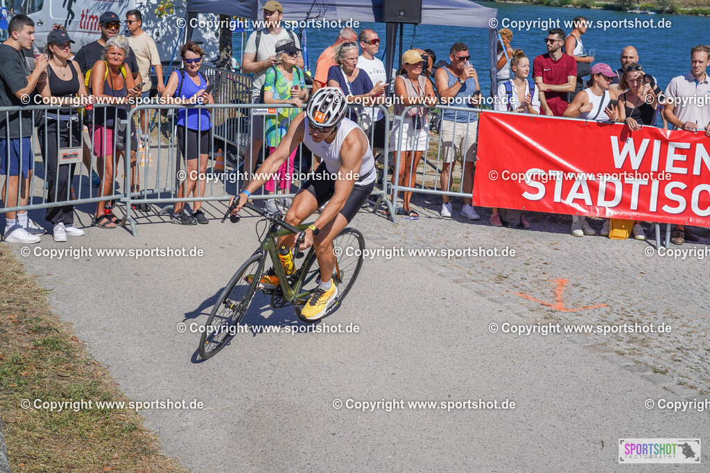 DSC00872 | Vienna Triathlon 2024                                        P3 Event                                                             #yourpictrs #sportshot_your_pictrs                 @Sportshotphotography                                     Photo Credit: www.sportshot.de