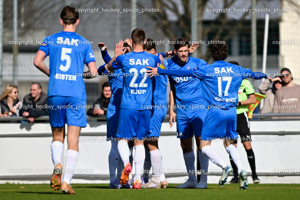 SAK vs. Dellach Gail | Jubel SAK Mannschaft, #5 Jakob Geister SAK, #22 Leo Ejup SAK, #17 Jan Sasa Ogris-Martic SAK, #4 Timo Günther Drussnitzer SAK, SAK vs. Dellach Gail, SAK vs. Dellach Gail am 22.03.2025 in Klagenfurt (SAK Sportpark Welzenegg), Austria, (Photo by Bernd Stefan)
