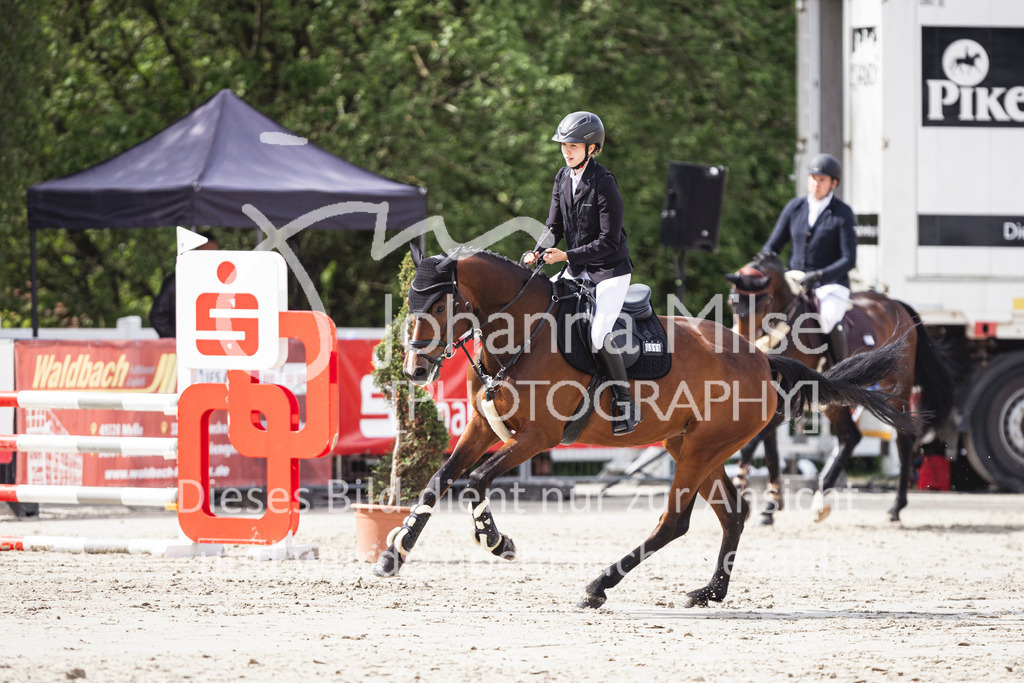 260508_PfSpTa_8_SprPf-A2-809 | Deine schönsten Turniermomente als professionelle Fotos! Entdecke hochwertige Pferdesport-Fotografie im Online-Shop. Jetzt Fotos finden & bestellen!