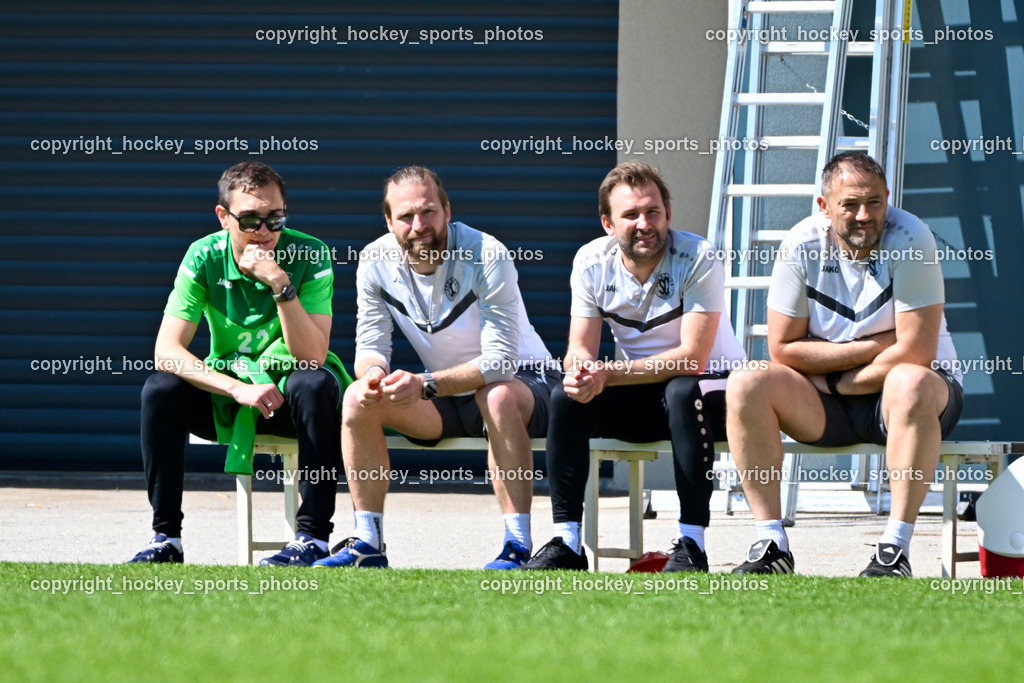 SC Landskron vs. SV Falle Maria Gail | #8 Philipp Gatti, Asisstentcoach SC Landskron Emanuel Kaus, Headcoch SC Landskron Johannes Meschnig, Tormann Trainer SC landskron Fahrudin Ducanovic, SC Landskron vs. SV Falle Maria Gail, SC Landskron vs. SV Falle Maria Gail am 17.05.2026 in Villach (Sportanlage Landskron), Austria, (Photo by Bernd Stefan)