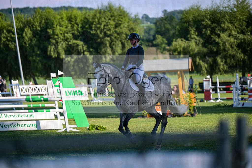 Reitturnier Voxtrup | Entdecke hochwertige Reitturnierfotos von Foto Oger. Professionell, emotional und authentisch – jetzt Lieblingsmomente im Shop bestellen.Deutschlandweite Turnierfotografie. - Realisiert mit Pictrs.com