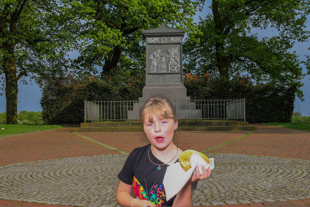 top-top.de-250601-311 | Foto, Video, Fotografie, Videografie, Fotobox, DJ, Discjockey, Musik, Musikbox, Veranstaltung, Photobooth, Amazon, Ebay, Buchtipp, Bestseller, Autor, Verlag, Buch, Wesel, Hamminkeln, NRW, Dinslaken, Rees, Drohne, Hochzeit, Party, Fotobox, Wesel, Fotograf