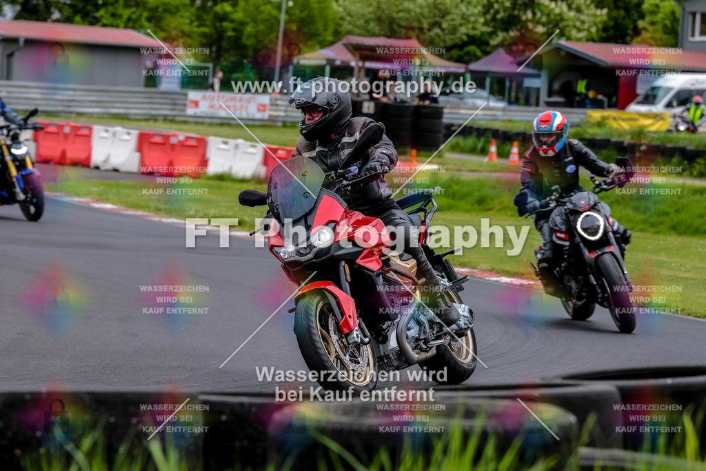 MotoTeamVBK-20582 | Hier findet Ihr Bilder von Touristenfahrten auf der Nürburgring Nordschleife oder von anderen Veranstaltungen die ich besucht habe. Viel Spass beim Durch Schauen 