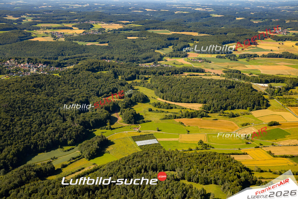 Das Luftbild zeigt : Bieberbach Egloffstein - Die Luftaufnahme wurde 2024 vom UL-Flugzeug aus erstellt ( keine Drohne ) - Hochauflösende Luftaufnahme - Für grossformatige Ausdrucke geeignet. Die Geschenkidee !Mit Lizenz und Bildrechte bestellbar
