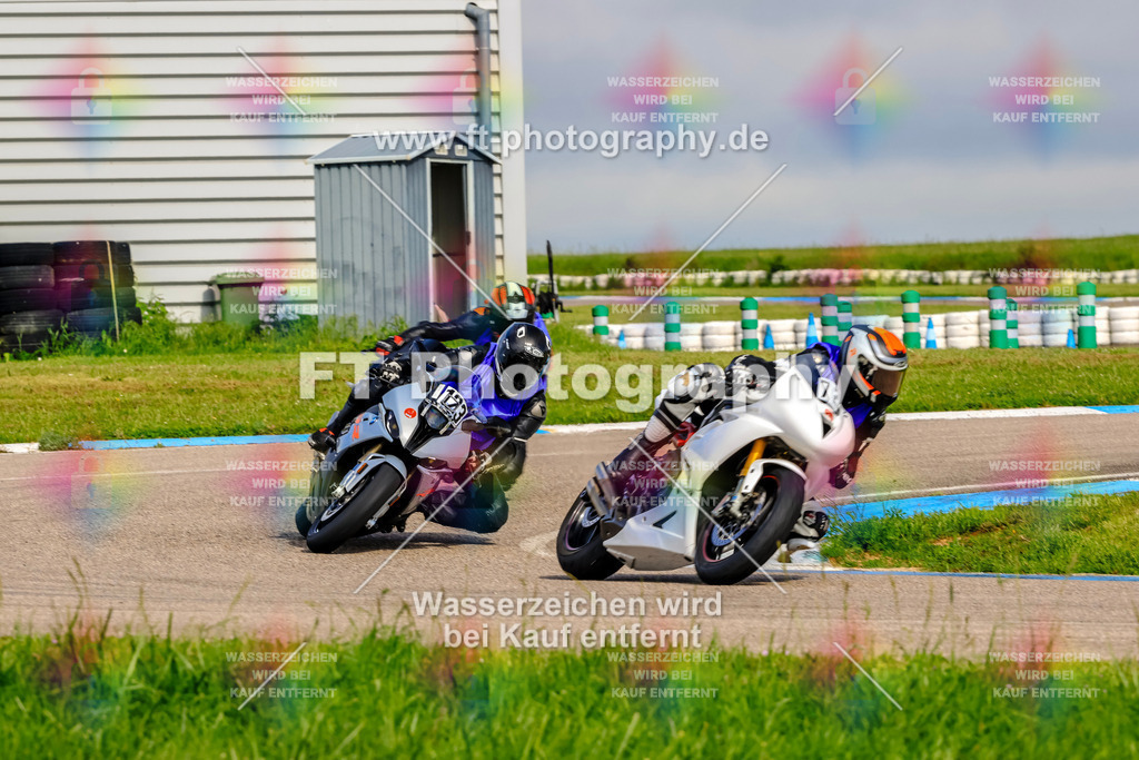 MotoTeam-8424 | Hier findet Ihr Bilder von Touristenfahrten auf der Nürburgring Nordschleife oder von anderen Veranstaltungen die ich besucht habe. Viel Spass beim Durch Schauen 