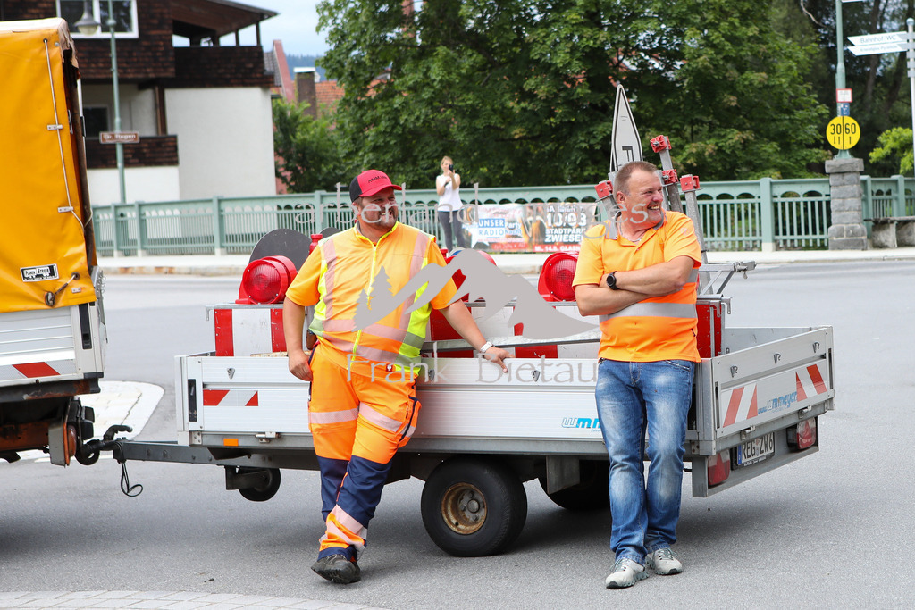 OE7A1531 | die Festeröffnung in Zwiesel mit prominentem Besuch, Ministerpräsident Markus Söder sowie Minister Hubert Aiwanger.