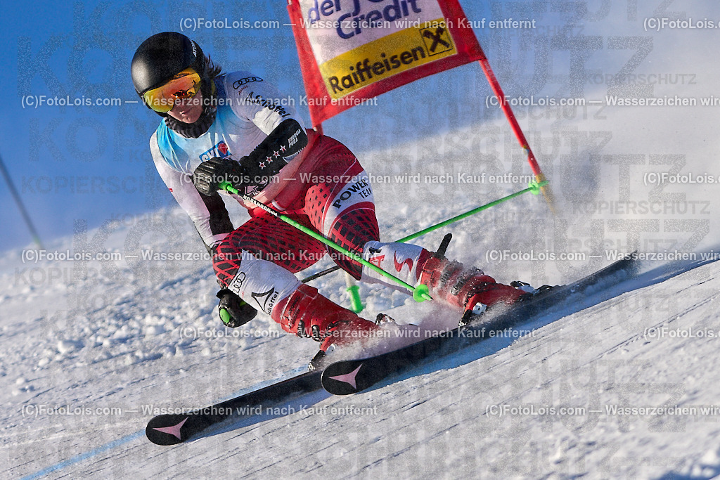ALP3716_MASTERS-Cup_GS-C Damen_Bergner Doris | (C)FotoLois.com, Alois Spandl. FIS Masters-Cup Wildschönau, Giant Slalom auf der Piste Schatzberg GS, Siegerehrung auf dem Dorfplatz Niederau, Sa 13. Januar 2024.