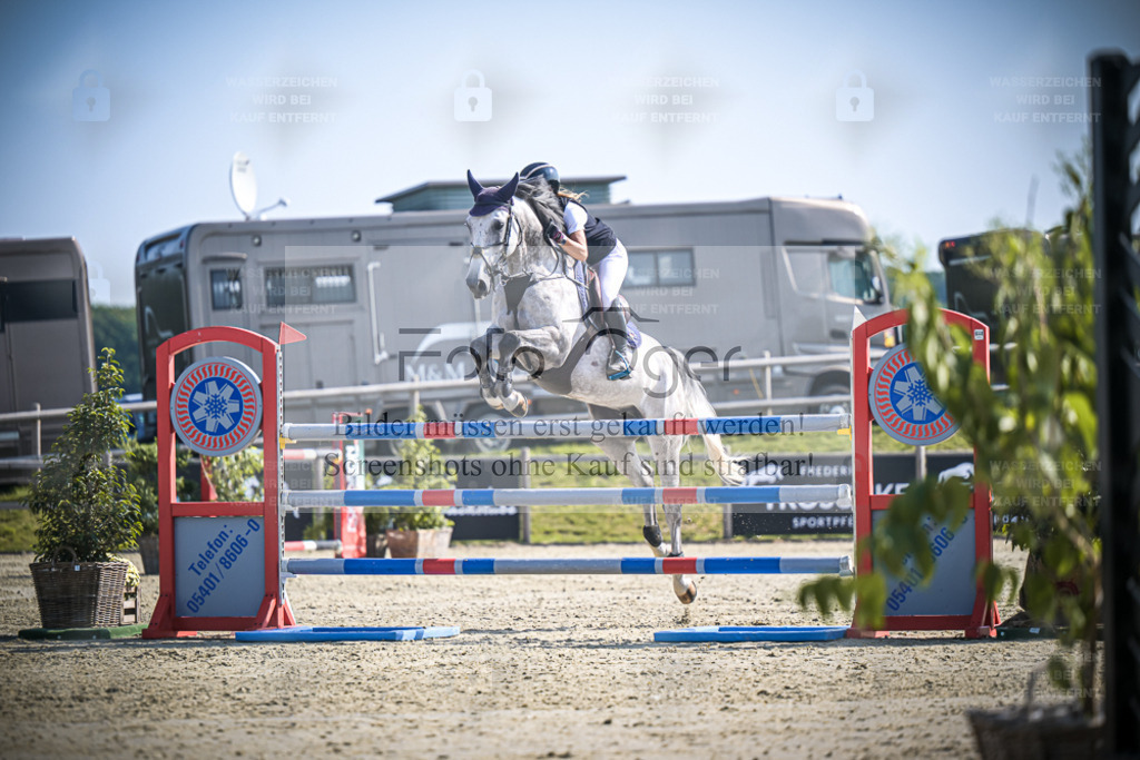 DOS_1935 | Entdecke hochwertige Reitturnierfotos von Foto Oger. Professionell, emotional und authentisch – jetzt Lieblingsmomente im Shop bestellen. - Realisiert mit Pictrs.com