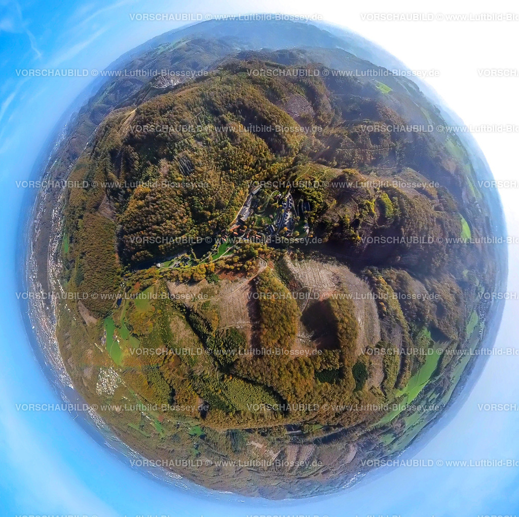 Hagen20221020_07LWL-Freilichtmuseum | Luftbild, LWL-Freilichtmuseum Hagen, Waldgebiet Selbecke in Herbstfarben, Waldschäden, Fisheye Aufnahme, Fischaugen Aufnahme, 360 Grad Aufnahme, Eilpe, Hagen, Ruhrgebiet, Nordrhein-Westfalen, Deutschland