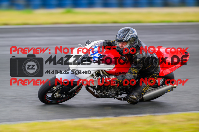 MaZZes_FotoMatrix_240724_6007705_9837 | BLAU