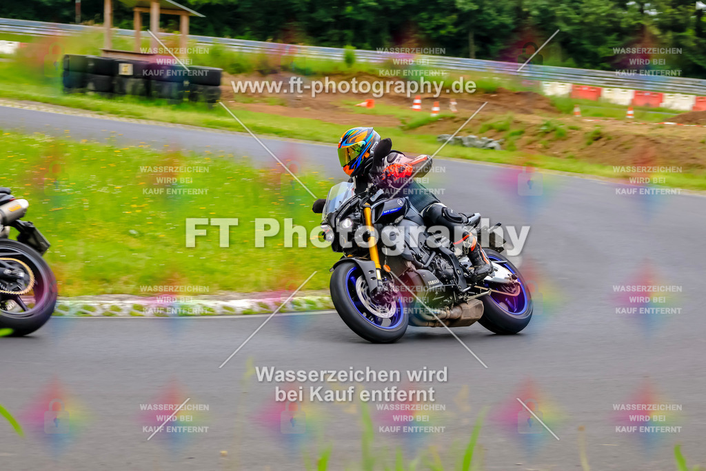 VBK-7442 | Hier findet Ihr Bilder von Touristenfahrten auf der Nürburgring Nordschleife oder von anderen Veranstaltungen die ich besucht habe. Viel Spass beim Durch Schauen 