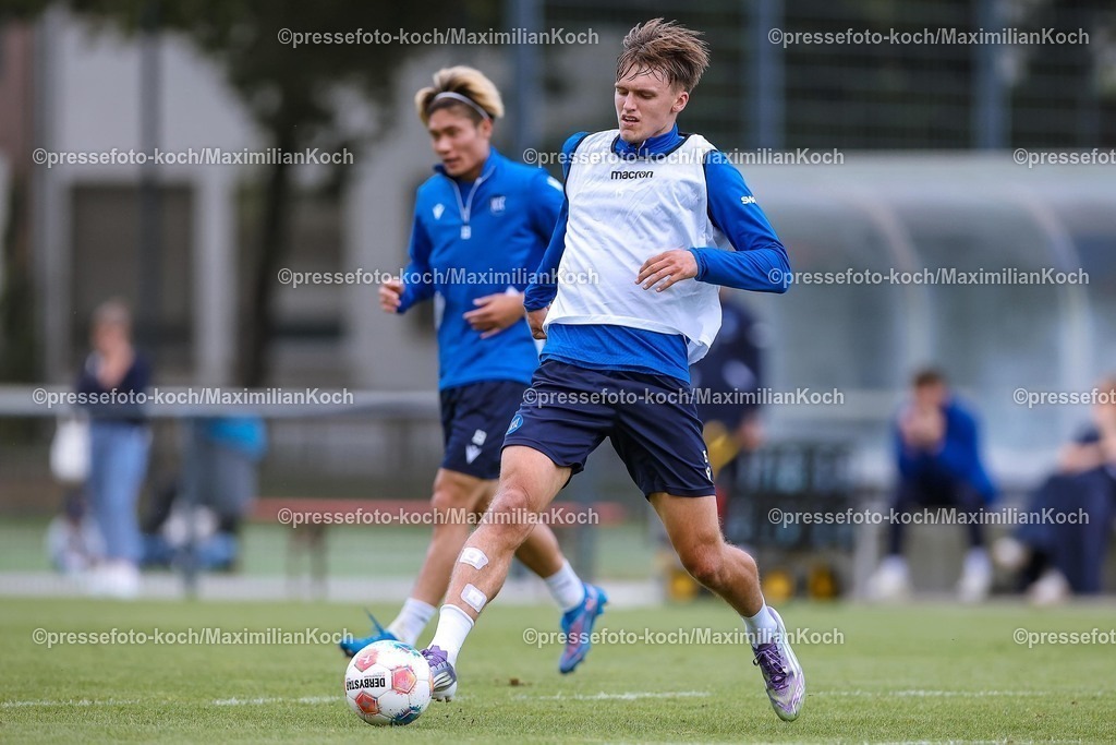 KSC02092502181 | 02.09.2025, Fußball, Training Karlsruher SC, 2. Fußball Bundesliga, Trainingsplatz am BBBank Wildpark Stadion Karlsruhe, Saison 2025 2026: Paul Scholl (KSC #15) 