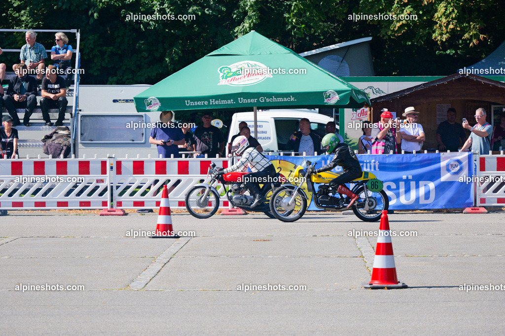 P1025818 | Erleben Sie atemberaubende, hochqualitative Fotos Ihrer Fahrt entlang der malerischen Alpenstraßen. Besuchen Sie alpineshots.com, um professionelle Aufnahmen Ihrer unvergesslichen Reise zu finden und zu kaufen - Realisiert mit Pictrs.com