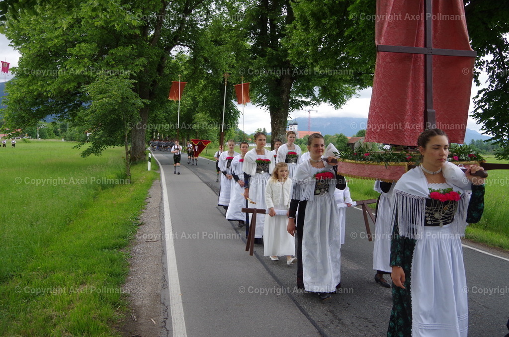 IMGP5816 | fotografiert von Axel PollmannLeonhardi Wallfahrt Benediktbeuern und Murnau, Fronleichnam, Fasching, Landschaft im Loisachtal und Benediktbeuern  - Realisiert mit Pictrs.com
