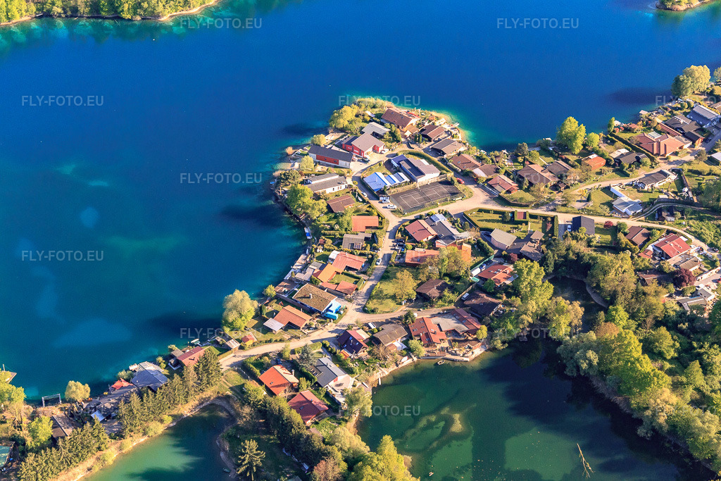 Vue aérienne: Étang des Chalets du Lac à Beinheim dans le département Bas Rhin, France – .Photo: IMG_099040.jpg prise le 23/04/2017 par Werner Riehm/FLY-FOTO.eu – Résolution de l'original: 5472 x 3648 px