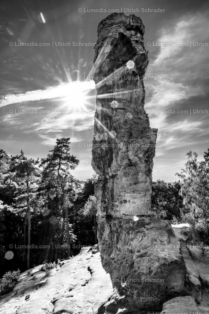 10049-12869 - Klusberge bei Halberstadt | Stockfoto und Bilderpool mit Bildmaterial aus Deutschland, dem Harz, Halberstadt, Quedlinburg, Wernigerode und weltweit. Qualitativ hochwertige und professionelle Fotos anschauen und kaufen. - Realisiert mit Pictrs.com