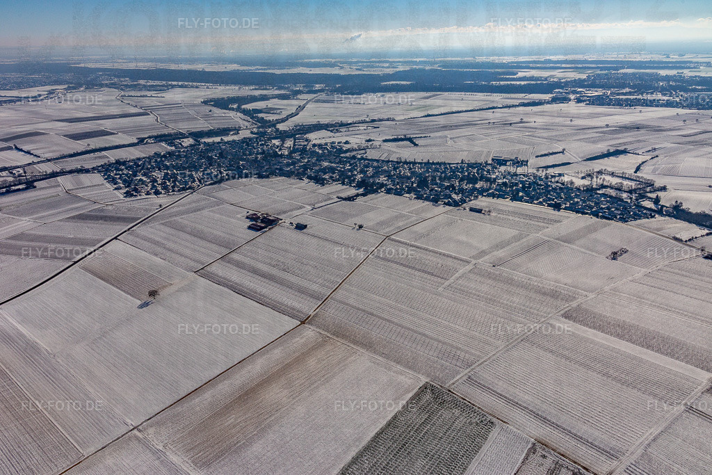 Winterluftbild im Schnee | Luftbild: Winterluftbild im Schnee in Insheim im Bundesland Rheinland-Pfalz in Deutschland. Foto: IMG_124725.jpg vom 11.02.2021 durch ©2025 Werner Riehm fly-foto.de/copyright - Realisiert mit Pictrs.com