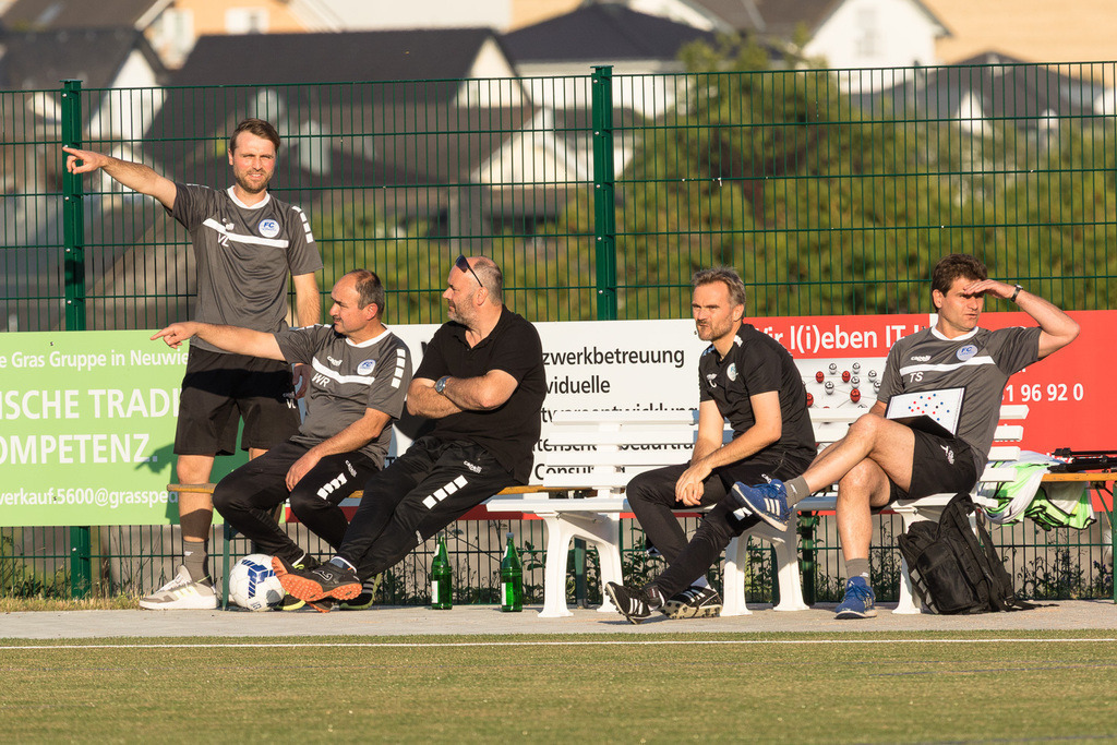 SG Morshausen - FC Karbach | Sportfotografie Hermann-Josef Stoffel - Realisiert mit Pictrs.com