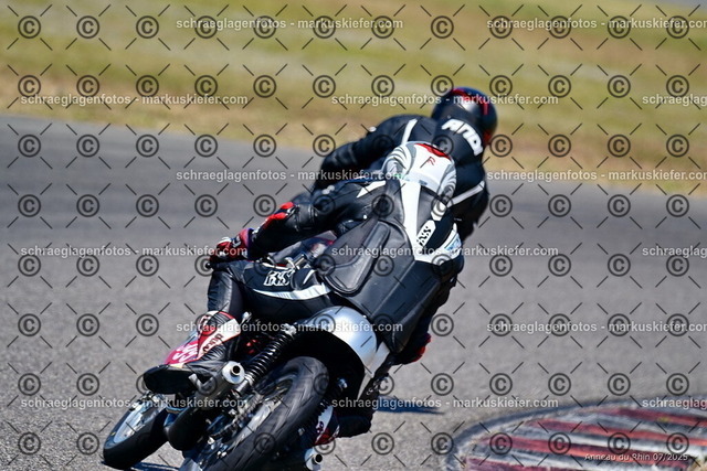 25bc03-1259 | markuskiefer.com - Realisiert mit Pictrs.com